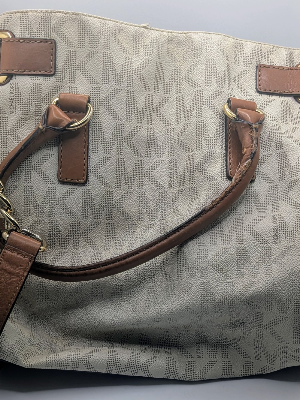 Michael Kors Beige and Brown Large Signature Tote with Matching Wristlet - Picture 4 of 9